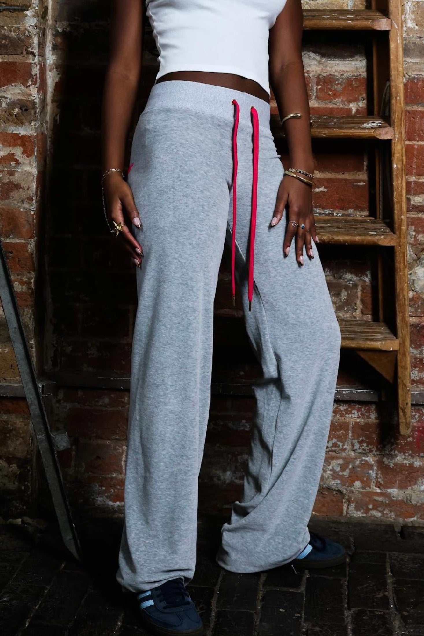 Velour Star Jogger Light Grey / Neon Pink
